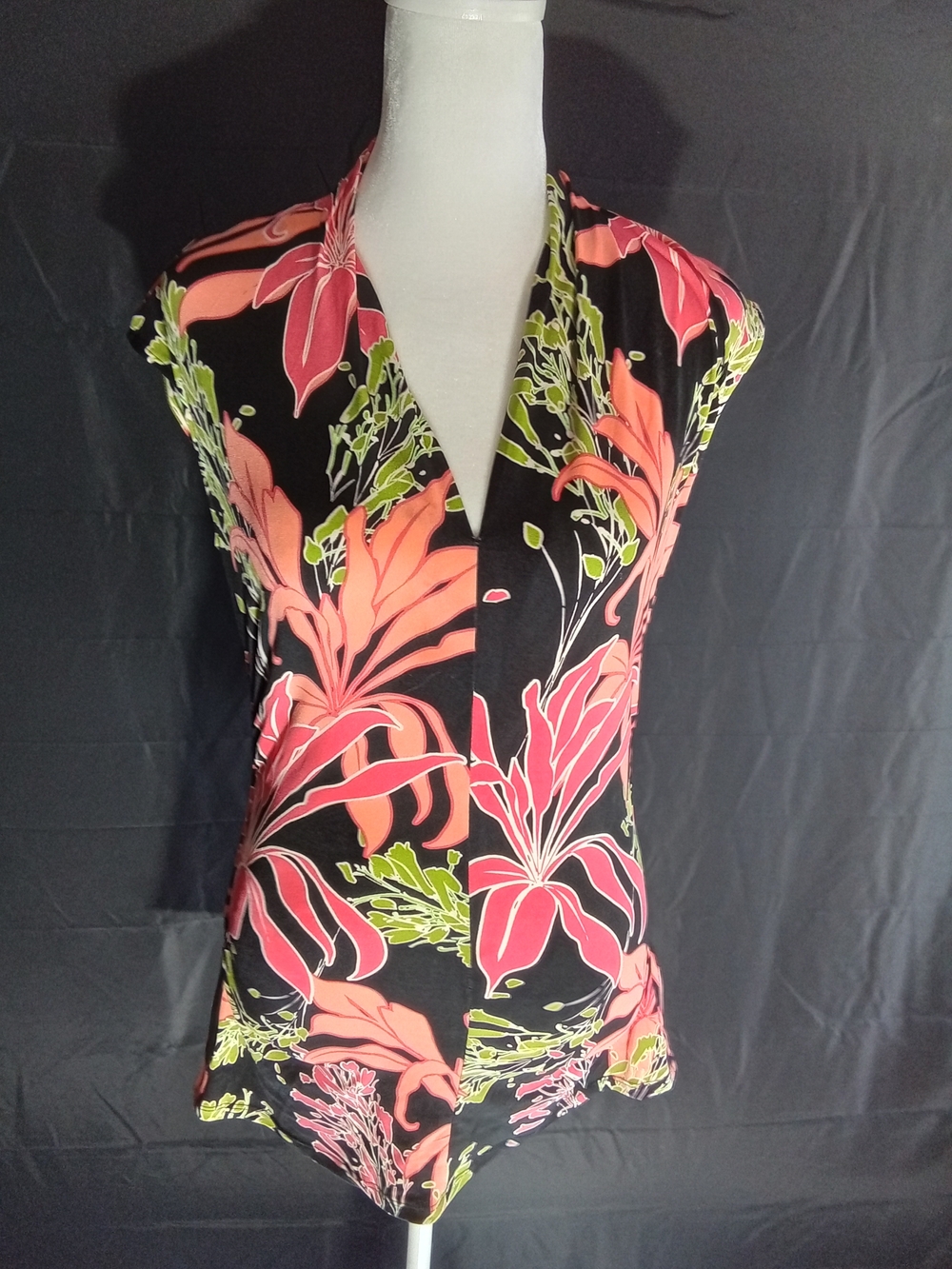 Vince Camuto Sleeveless Blouse with Coral, Green and Pink Floral Print.